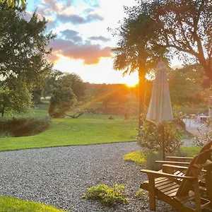 Bed & Breakfast D'hotes Les Tilleuls, Poullaouen